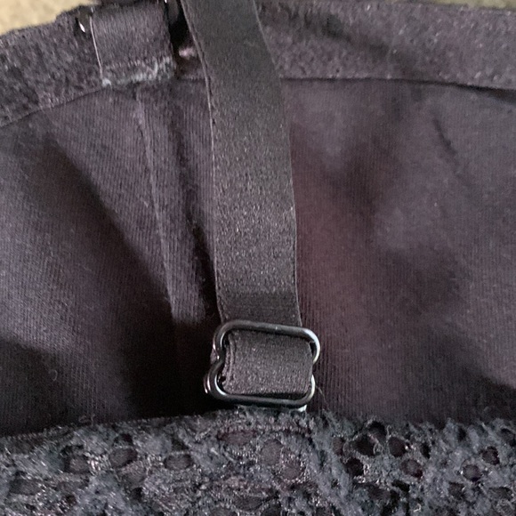 Calme black, lace bralette.  Adjustable straps.  Size Medium. - Picture 4 of 5